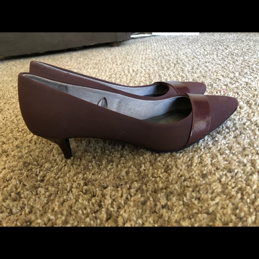 Kitten heels